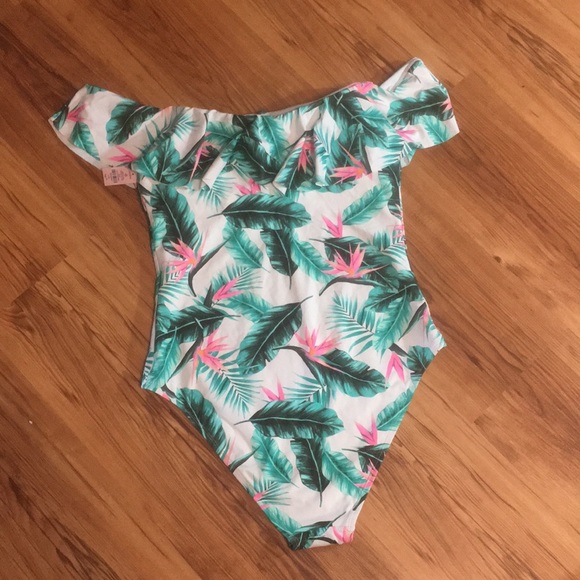 Swimsuit - Picture 2 of 3